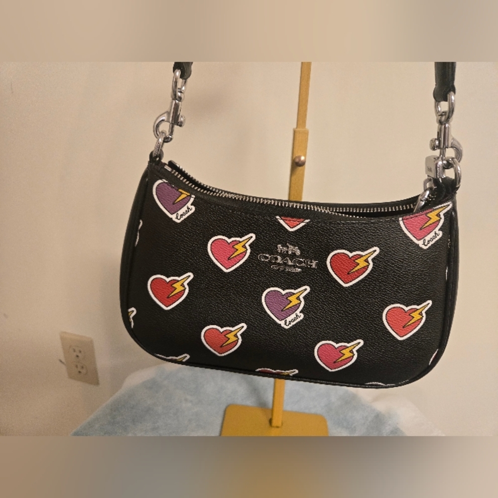 Coach Terri Bag and Wallet Set, Hearts, Has Both Straps-missing Hangtag - Picture 2 of 16